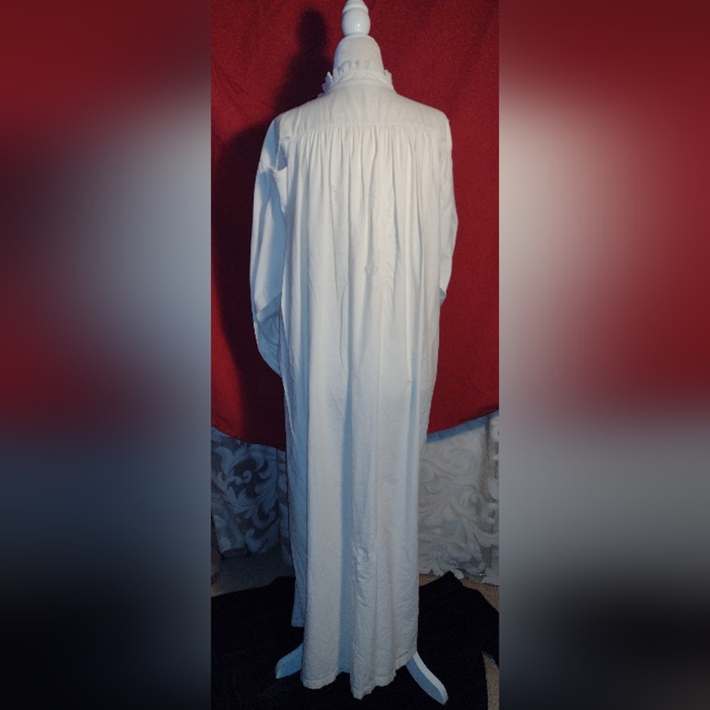 Antique Victorian Nightie Vtg c. 1890 - Picture 2 of 10